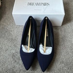 Dream Pairs Navy Kitty Heel Size 8